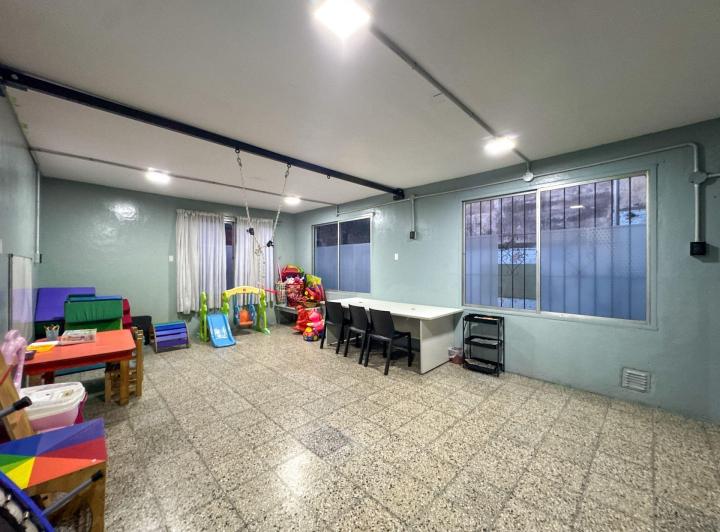 Casa · 170m² · 4 Ambientes · 1 Cochera
