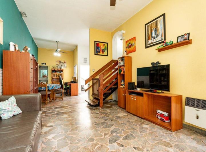 Casa · 195m² · 4 Ambientes · 1 Cochera