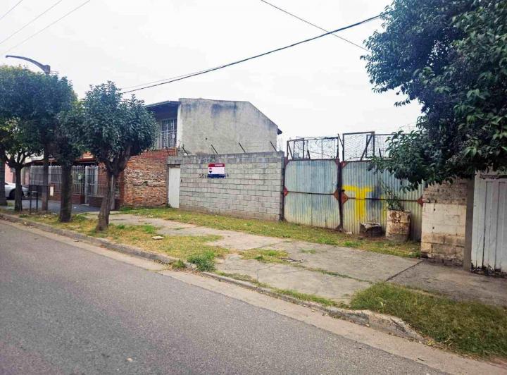 Terreno · 275m²