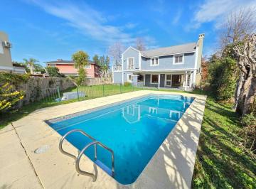 Casa · 211m² · 6 Ambientes · 3 Cocheras · Venta Casa Barrio Privado Bermudas del Viso Pilar