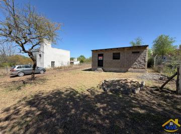 Casa de 3 ambientes,  · Casa en Venta a Terminar en Cosquín
