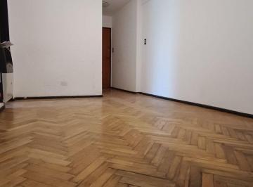 Departamento · 36m² · 2 Ambientes · Venta Dto 2amb Balcon Apto Credito, Flores.