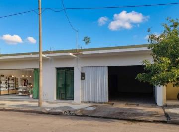 Casa · 278m² · 4 Ambientes · 6 Cocheras · Se Vende Casa con Local Centrico Rio Tercero