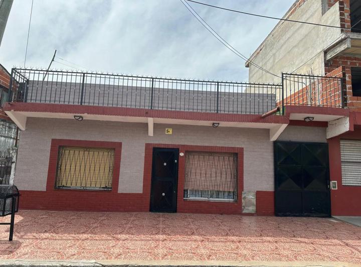 Casa · 138m² · 3 Ambientes · 2 Cocheras