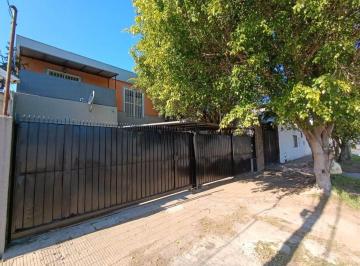 Casa · 200m² · 5 Ambientes · 3 Cocheras · Venta Casa 4 Amb - Dpto Piscina V. Ballester