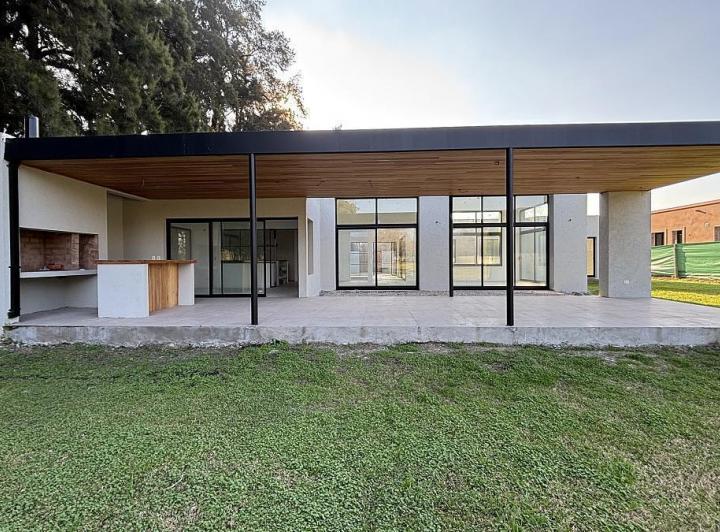 Casa · 265m² · 6 Ambientes