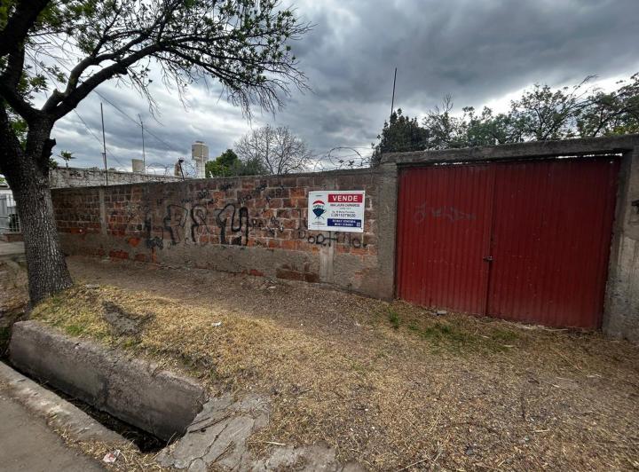 Terreno · 420m²