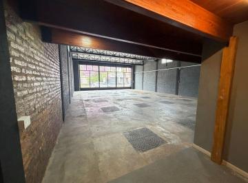 Local comercial de 3 ambientes, · Alquiler Local Comercial 270 m² con Entrepiso. Pte. Perón 1492, Funes.