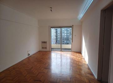 Departamento de 4 ambientes, Caballito · 4 Ambientes - Cocina - Lavadero - Balcon - Cochera - Baulera - Excepcional!