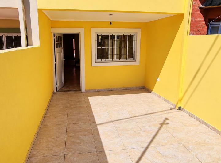 Casa · 79m² · 4 Ambientes · 1 Cochera