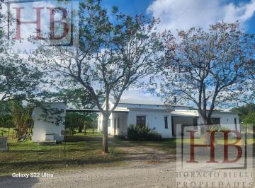 Casa · 258m² · 5 Ambientes · 2 Cocheras · Casa - Chacras Santa María