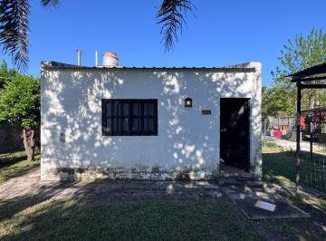 Casa · 65m² · 2 Ambientes · 1 Cochera · Se Vende Casa 1 Dormitorio - B˚ Ñu Porá - Rqta.