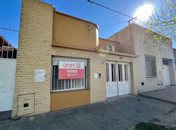 Casa · 120m² · 6 Ambientes · 1 Cochera