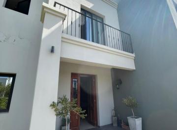 Casa de 4 ambientes, Maipú · Dueño Directo Vende. Excellente Propiedad, Construida Para Vivienda, No Para Alq