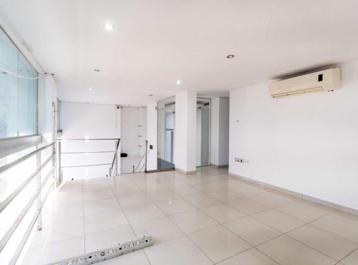 Edificio · 1171m²