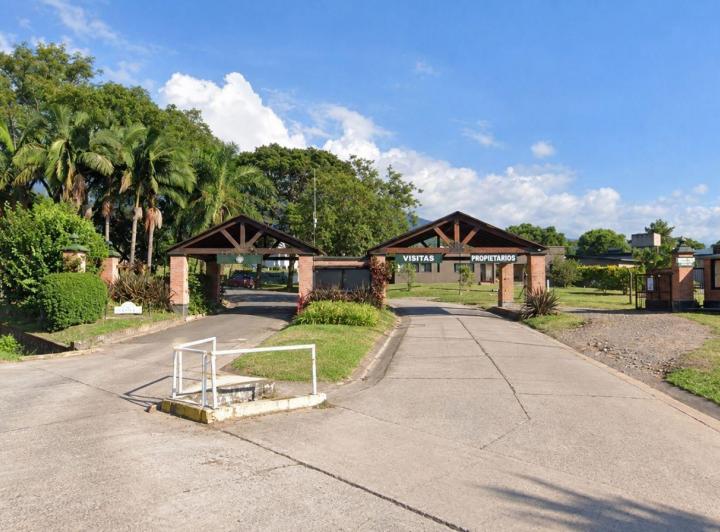 Terreno · 1613m²