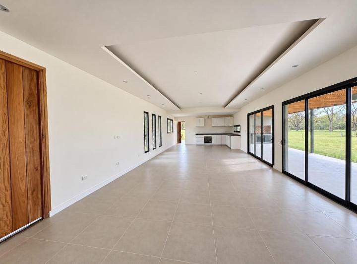 Casa · 165m² · 4 Ambientes · 2 Cocheras