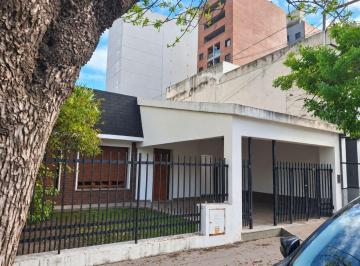 Casa · 184m² · 3 Ambientes · Venta Casa 3 Dorm. Centro Villa Maria