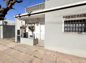 Casa · 60m² · 3 Ambientes · 1 Cochera · Casa en Venta - Libertad