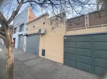 Casa de 2 ambientes, Bahía Blanca · En Venta Casa con Local Comercial!