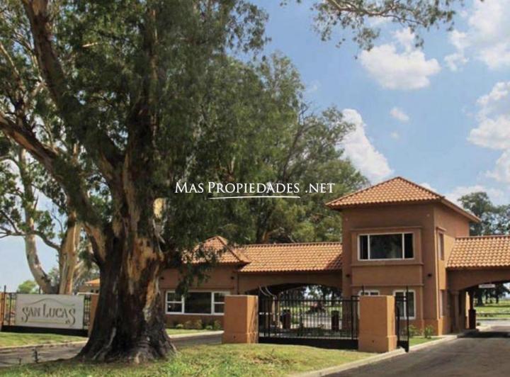 Terreno · 829m²