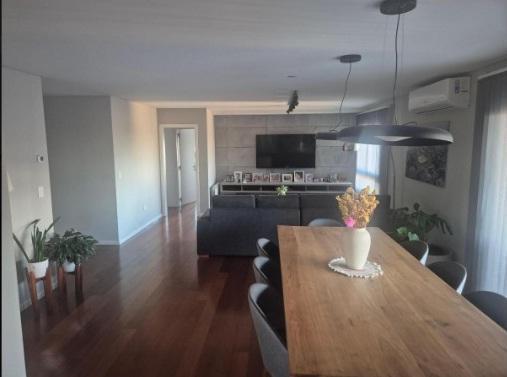 Departamento · 250m² · 6 Ambientes · 2 Cocheras