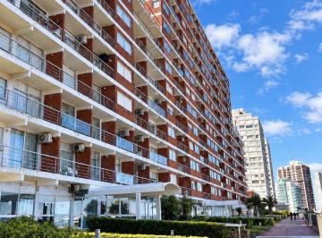Departamento · 70m² · 3 Ambientes · 1 Cochera · Venta - Alquiler: Apartamento de 1 Dormitorio en La Parada 1 de Playa Brava, Punta del Este