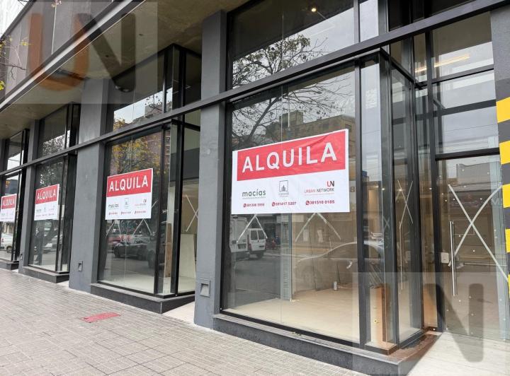 Local comercial · 114m² · 2 Ambientes · 1 Cochera