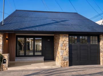 PH · 120m² · 4 Ambientes · 1 Cochera · Venta Chalet en PH, 4 Ambientes, Zona Nueva Pompeya. Apto Credito