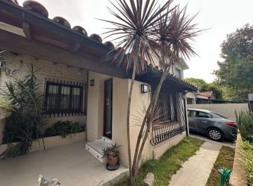 Casa de 4 ambientes, Tres de Febrero · Hermosa Casa en Alquiler en Ciudad Jardin