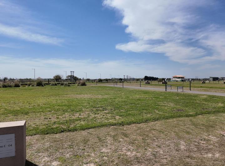 Terreno · 830m²