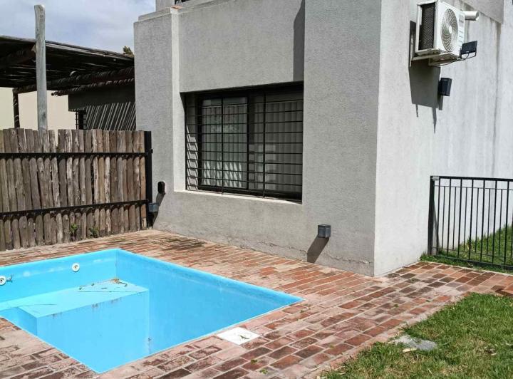 Casa · 133m² · 1 Ambiente · 2 Cocheras