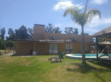 Casa de 4 ambientes, San Vicente · Venta Casa en Campo Daromy 3 Dorm. San Vicente