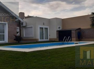 Casa · 500m² · 4 Ambientes · 1 Cochera · Alq. Casa 3 Dorm. con Pileta - Barrio Manzanar