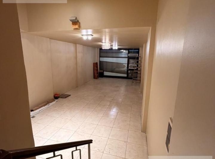 Local comercial · 120000m²