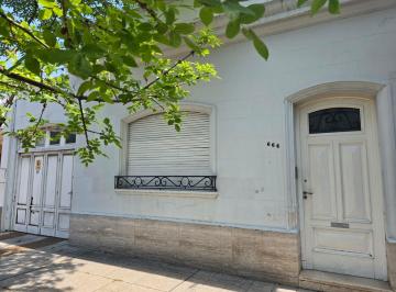 Casa · 196m² · 5 Ambientes · 1 Cochera · Se Vende Casa Céntrica