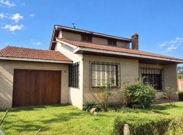 Casa · 128m² · 4 Ambientes · 1 Cochera · Casa en San Patricios, Mar del Plata, 4 Ambientes