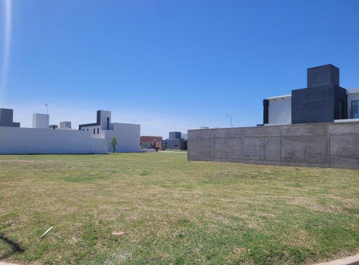 Terreno · 364m²
