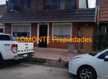 PH de 2 ambientes, Lanús · PH 2 Ambientes con Patio. Exc.