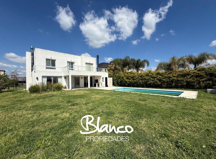 Casa · 175m² · 5 Ambientes · 1 Cochera