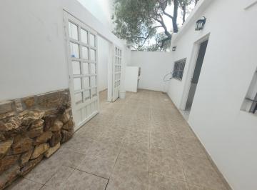 Casa · 50m² · 3 Ambientes · Moderna Casa de Pasillo 2 Dorm. en Alquiler Rosario