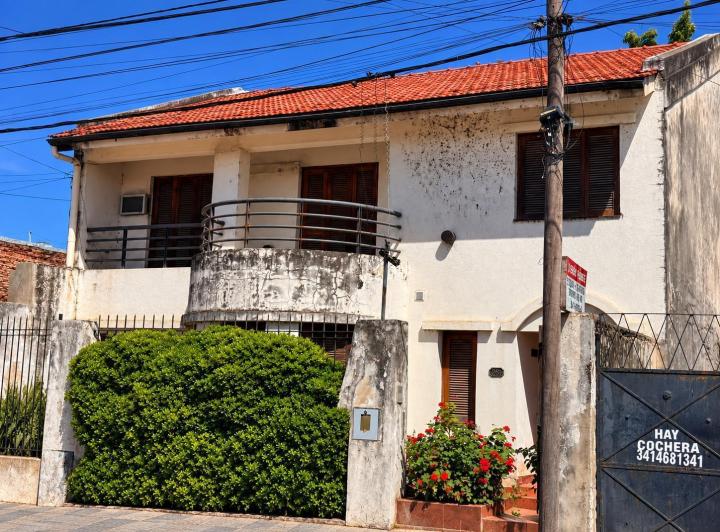 Casa · 470m² · 6 Ambientes · 2 Cocheras