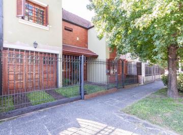 Casa · 120m² · 5 Ambientes · 2 Cocheras · Casa 4 Ambientes en Venta en Adrogue Apto Credito