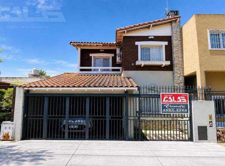 Casa · 180m² · 4 Ambientes · 1 Cochera