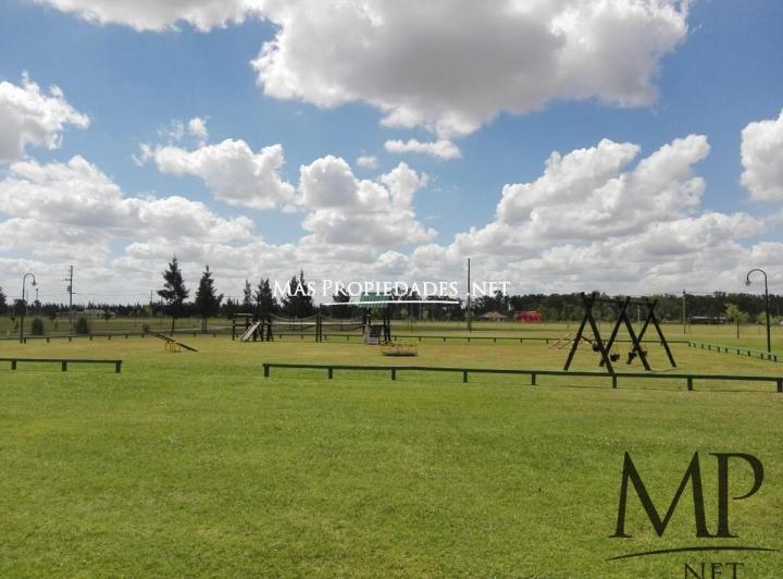 Terreno · 783m²