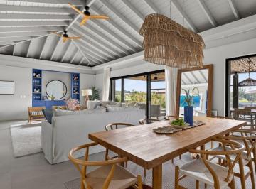 Casa · 280m² · 4 Dormitorios · 2 Cocheras · Casa en Pueblo Mio de 4 Suites