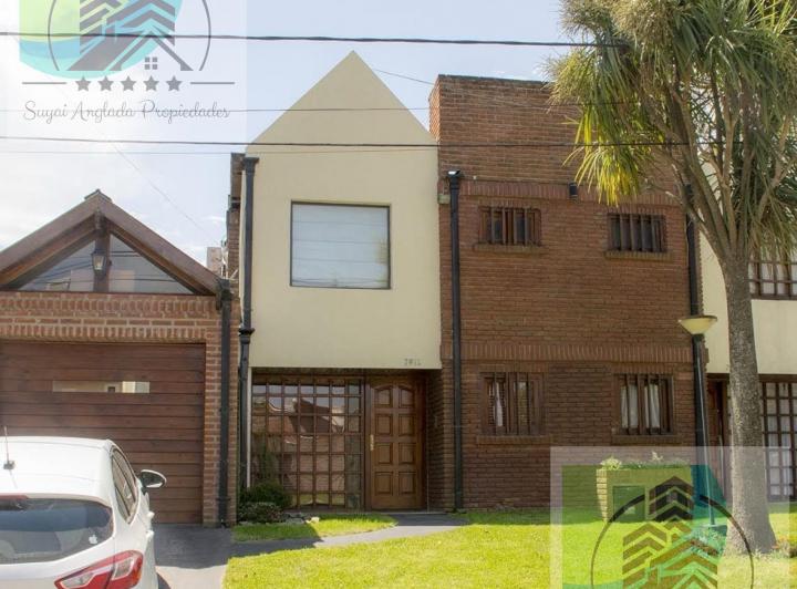 PH · 138m² · 4 Ambientes · 2 Cocheras
