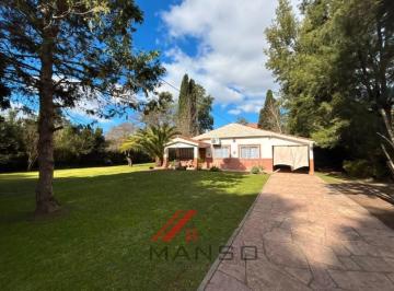 Quinta vacacional · 1512m² · 5 Ambientes · 2 Cocheras · Quinta en 20 de Junio