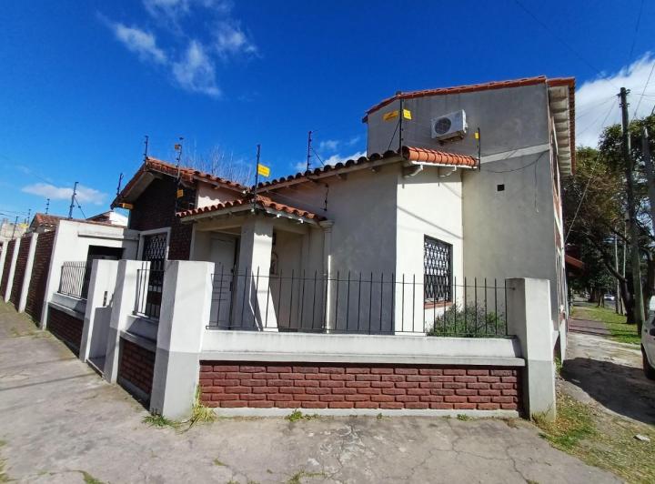 Casa · 166m² · 6 Ambientes · 1 Cochera
