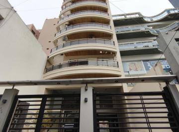 Departamento · 45m² · 2 Ambientes · 1 Cochera · Departamento Dos Ambientes con Cochera en Excelente Ubicacion